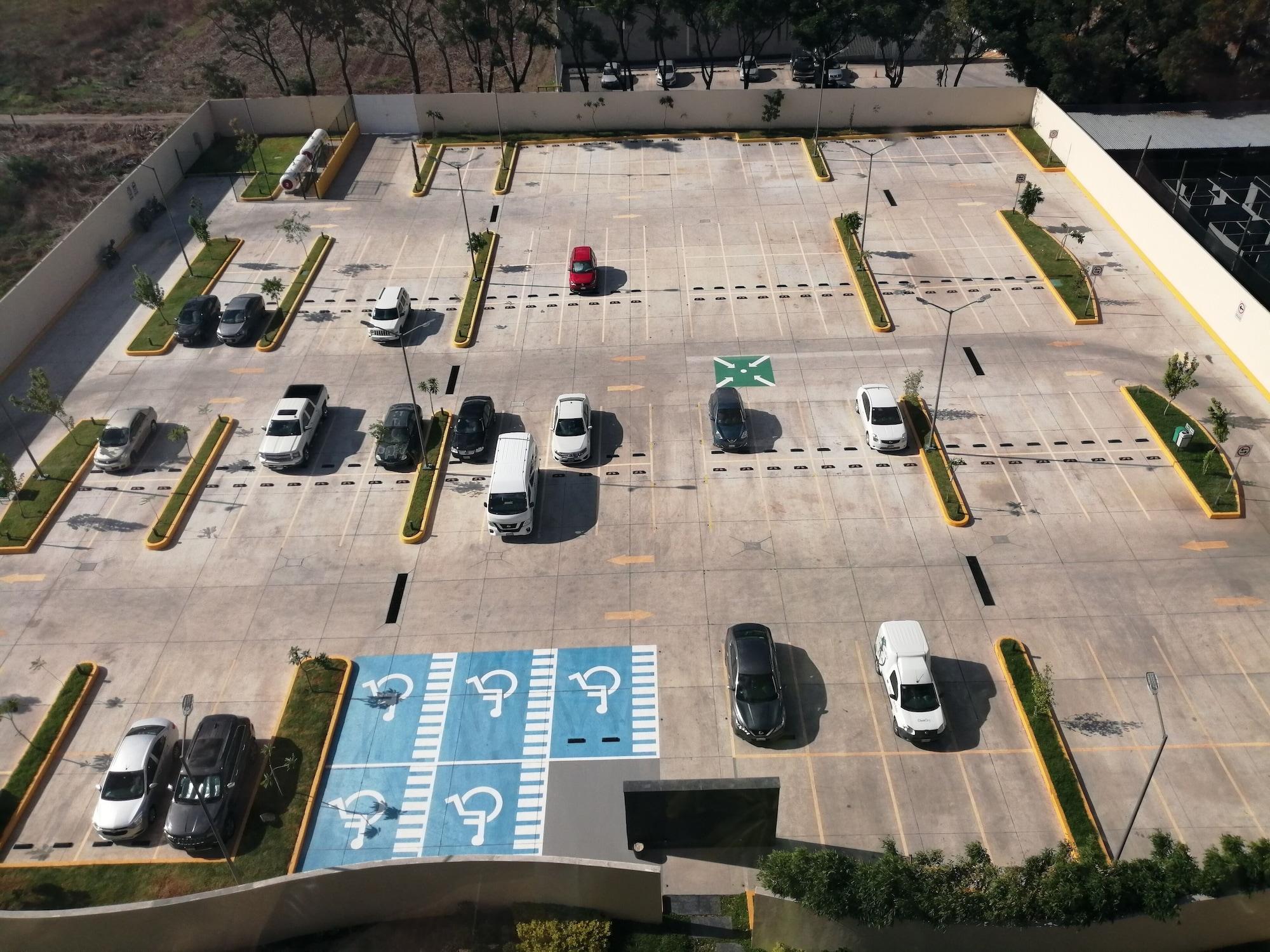 Galeria Plaza Irapuato Hotel ภายนอก รูปภาพ
