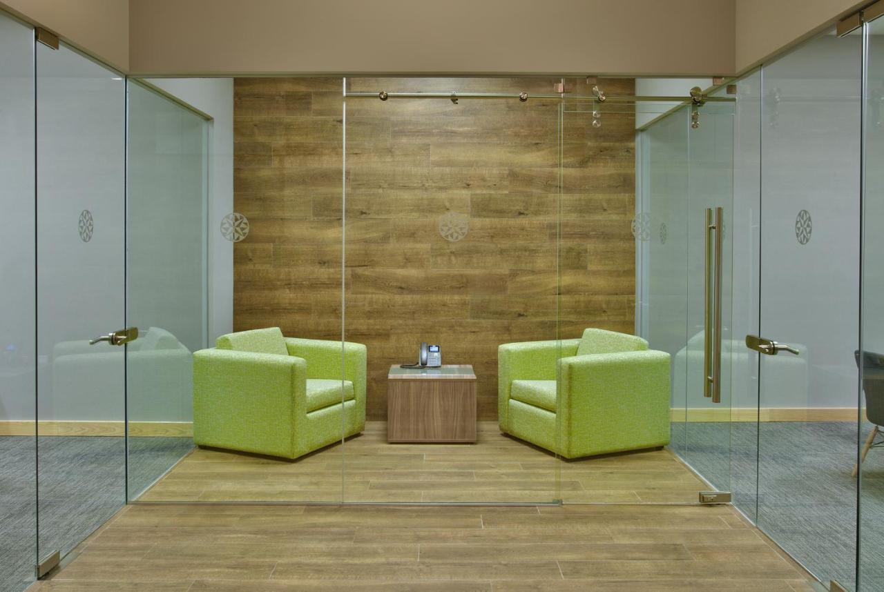 Galeria Plaza Irapuato Hotel ภายนอก รูปภาพ